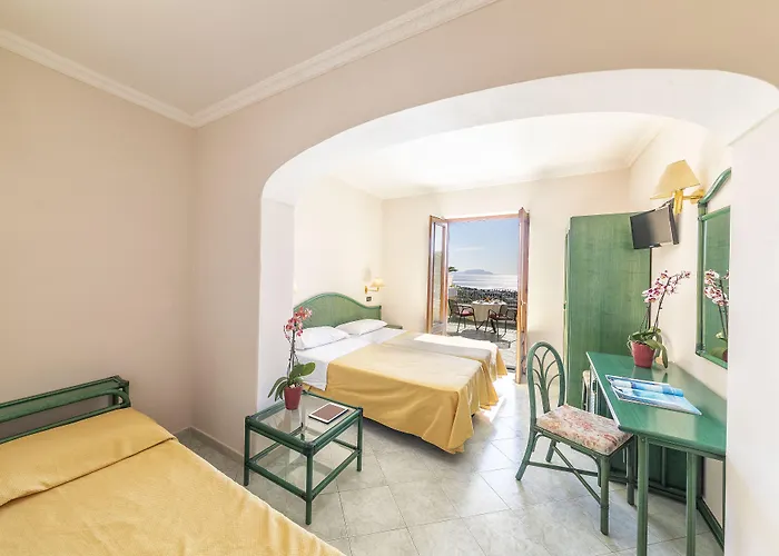 بيلفيديره Forio di Ischia