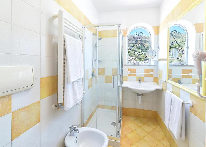 ホテル Belvedere 3*