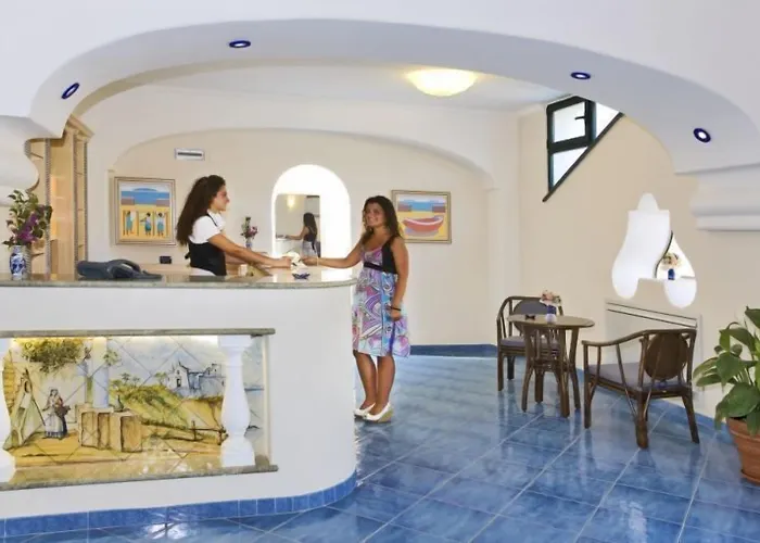 ホテル Belvedere 3*