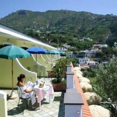 Belvedere Hotel 3*
