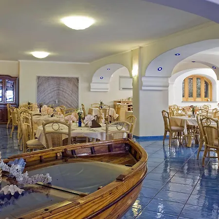 Hotel Belvedere 3*